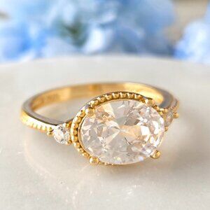 Elegant Gold and Silver Women's Ring